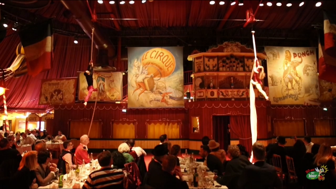Cirque au Parc Asterix, Duo de Tissu aérien