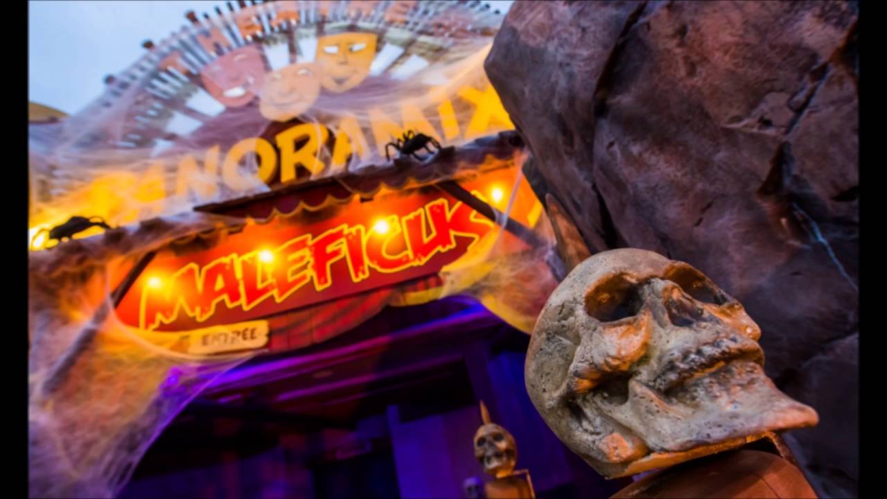 Acrobate, Comédienne, Magie au Parc Asterix