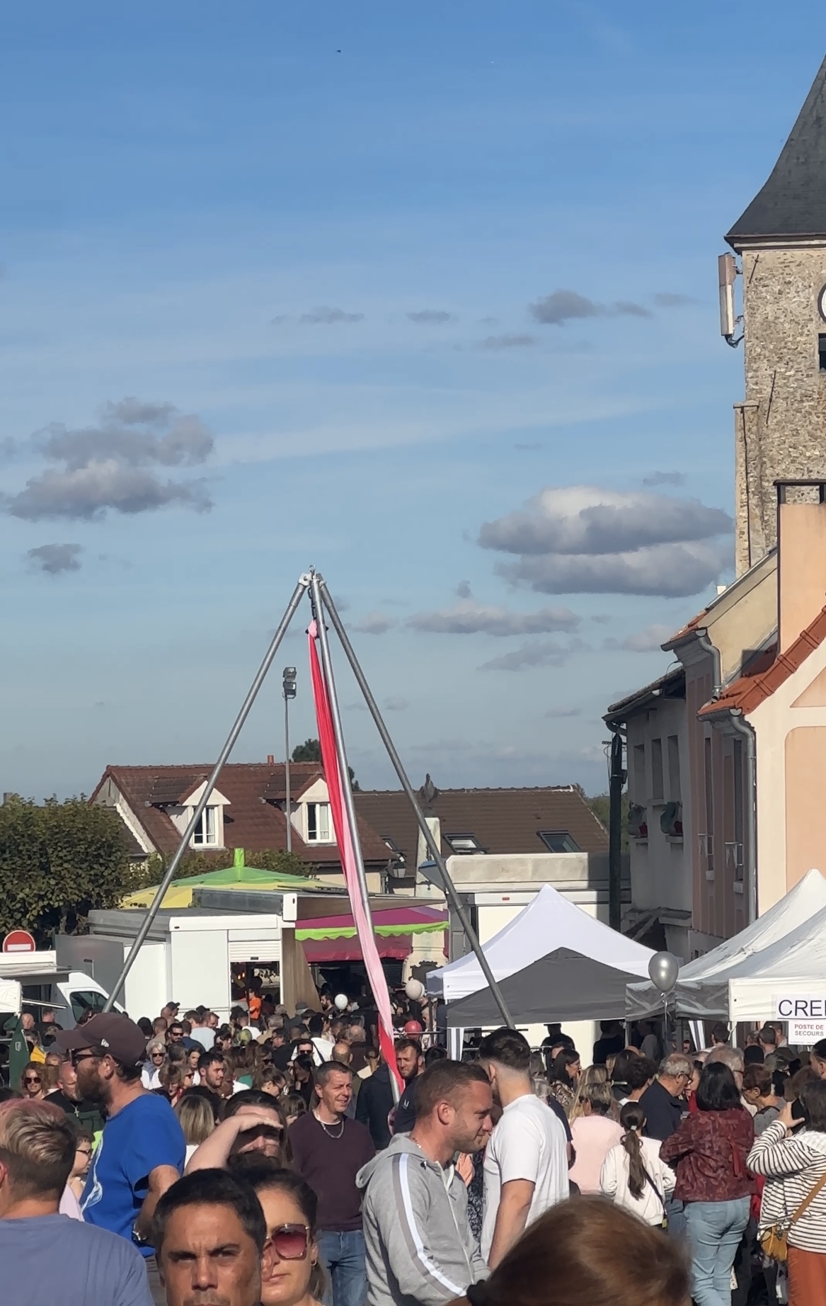 Tissu Aérien à Nanteuil les Maux