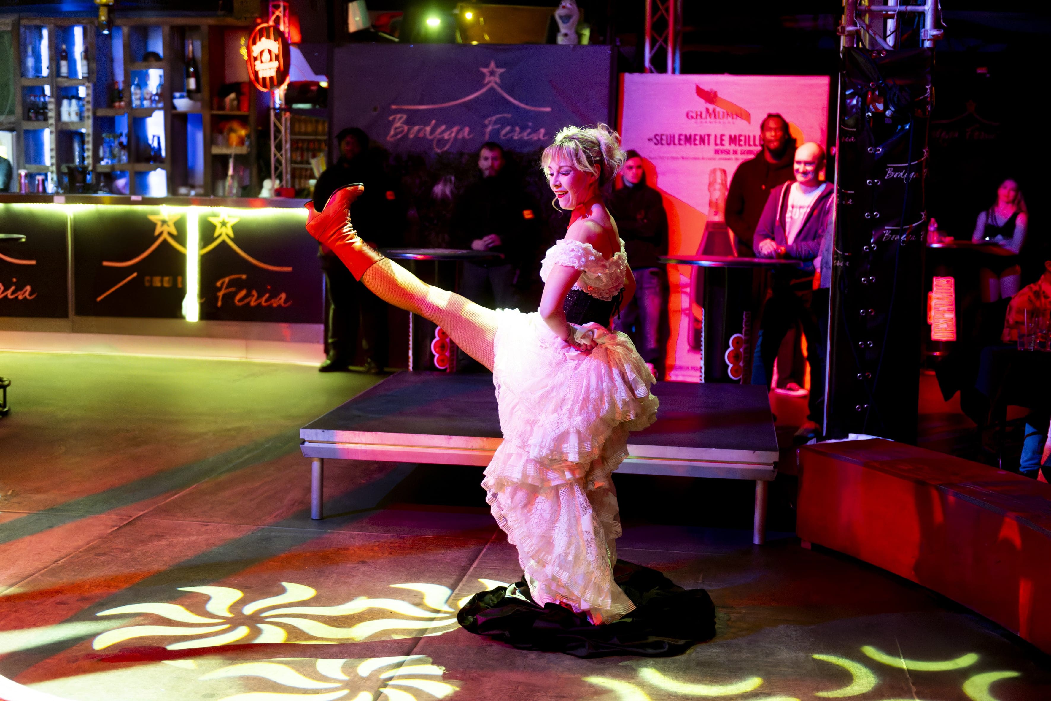 Berry La Renverse et Son Cancan - Photo 7